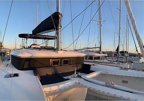 Lagoon 450 Fly in Athens / Alimos Marina - Photo 1