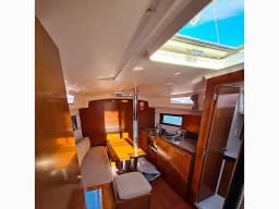 Oceanis 35.1 in Split / ACI Marina Split thumbnail 2