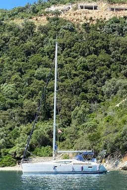 Sun Odyssey 39 DS in Palairos / Marina Paleros thumbnail 5