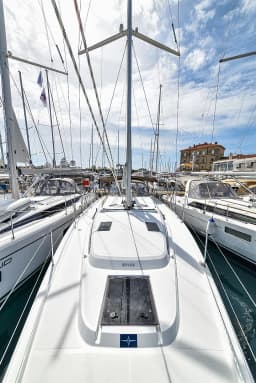Bavaria C42 in Zadar / Marina Zadar thumbnail 16
