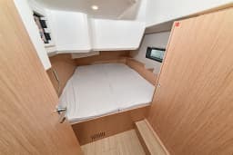 Bavaria C42 in Zadar / Marina Zadar thumbnail 25
