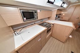 Bavaria C42 in Zadar / Marina Zadar thumbnail 36
