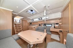 Bavaria C42 in Zadar / Marina Zadar thumbnail 44