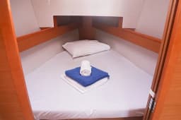 Sun Odyssey 33i in Skopelos / Loutraki Harbour thumbnail 7