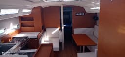 Sun Odyssey 410 in Mallorca / Palma de Mallorca / La Lonja Marina Charter thumbnail 14