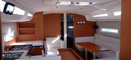 Sun Odyssey 410 in Mallorca / Palma de Mallorca / La Lonja Marina Charter thumbnail 16