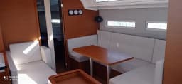 Sun Odyssey 410 in Mallorca / Palma de Mallorca / La Lonja Marina Charter thumbnail 3