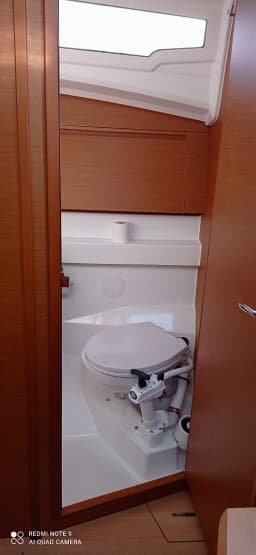Sun Odyssey 410 in Mallorca / Palma de Mallorca / La Lonja Marina Charter thumbnail 8