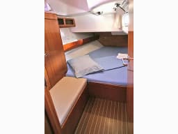 Bavaria 42 Cruiser in Lavrion Main Port thumbnail 17