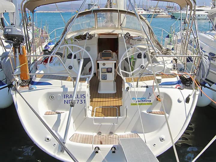 Bavaria 42 Cruiser in Lavrion Main Port - Photo 5