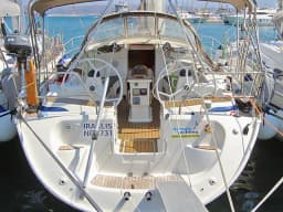 Bavaria 42 Cruiser in Lavrion Main Port thumbnail 4