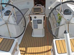 Bavaria 42 Cruiser in Lavrion Main Port thumbnail 7