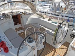 Bavaria 42 Cruiser in Lavrion Main Port thumbnail 8