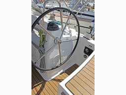 Bavaria 42 Cruiser in Lavrion Main Port thumbnail 9