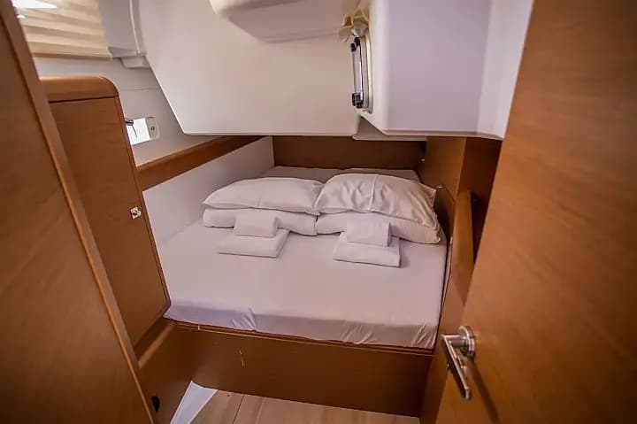 Sun Odyssey 519 in Seget Donji / Marina Baotić - Photo 4