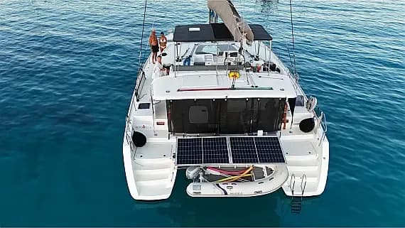 Lagoon 450 Fly in Rome / Marina di Nettuno - Photo 1