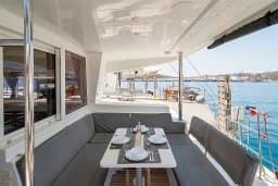 Lagoon 400 S2 in Lavrion Main Port thumbnail 14