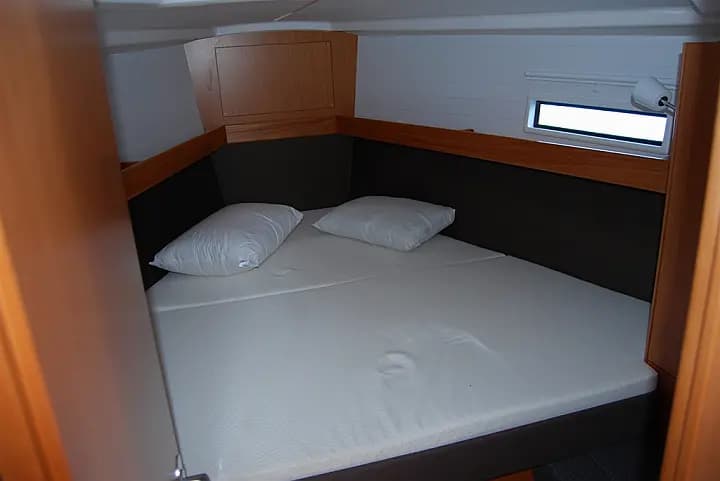 Bavaria Cruiser 37 in Corfu / Gouvia / D-Marin Marina Gouvia - Photo 4