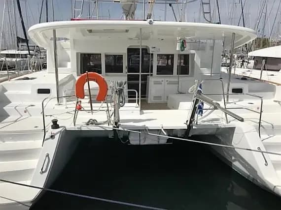 Lagoon 450 Fly in Athens / Alimos Marina - Photo 1