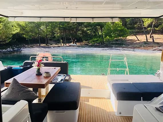 Lagoon 52F in Corsica / Ajaccio / Port Tino Rossi - Photo 3