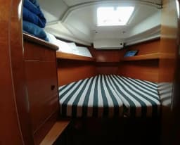 Oceanis 411 in Kefalonia / Sami Port thumbnail 15