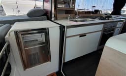 Aura 51 in Seget Donji / Marina Baotić thumbnail 5