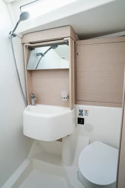 Oceanis 51.1 in Castiglioncello / Marina Cala de' Medici thumbnail 11