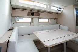 Oceanis 51.1 in Castiglioncello / Marina Cala de' Medici thumbnail 18