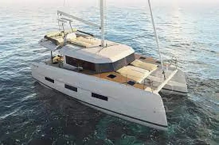 Dufour Catamaran 48 in Sicily / Capo d'Orlando Marina - Photo 4