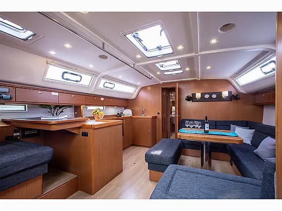 Bavaria Cruiser 51 in Athens / Alimos Marina - Photo 3