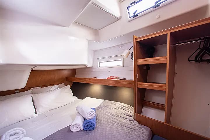 Bavaria Cruiser 51 in Athens / Alimos Marina - Photo 4