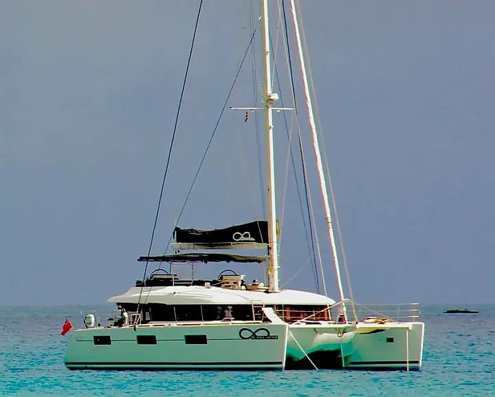 Lagoon 620 in Eden Island / Mahe, Victoria / Eden Island Marina - Photo 4