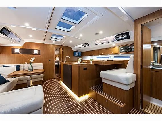 Bavaria Cruiser 56 in Primošten / Marina Kremik - Photo 3