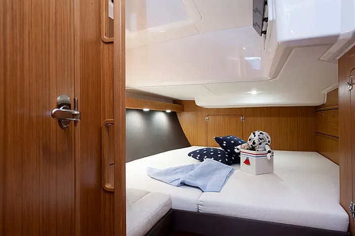 Bavaria Cruiser 56 in Primošten / Marina Kremik - Photo 5