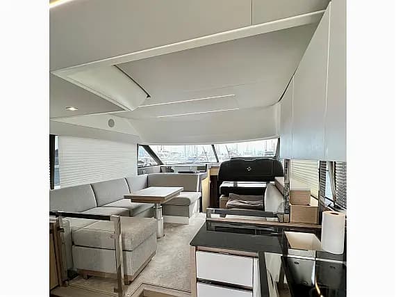 Prestige 460 in Mallorca / Palma de Mallorca / Club de Mar - Photo 3