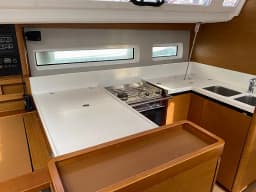 Sun Odyssey 440 in Tenerife / Las Galletas / Marina del Sur thumbnail 11