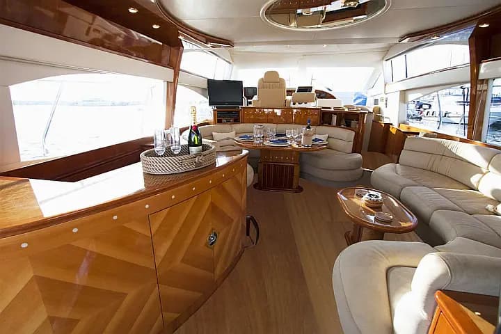 Azimut 58 in Glyfada - Athens / 2nd Marina Glyfada - Photo 5