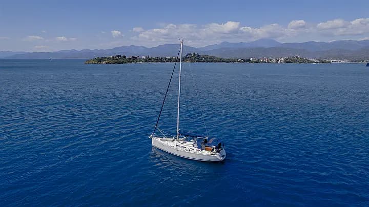 Dufour 425 Grand Large in Fethiye / Ece Marina - Photo 4
