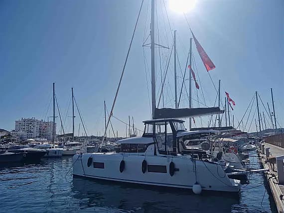 Lagoon 42 in Martinique / Le Marin - Photo 1