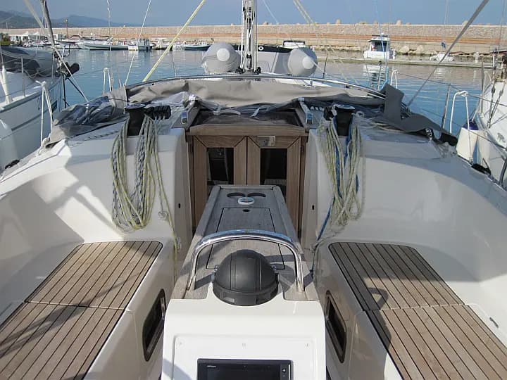 Bavaria Cruiser 37 in Sicily / Capo d'Orlando Marina - Photo 1