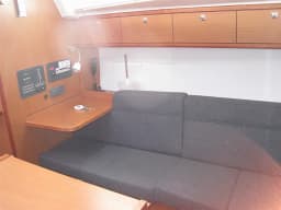 Bavaria Cruiser 37 in Sicily / Capo d'Orlando Marina thumbnail 10