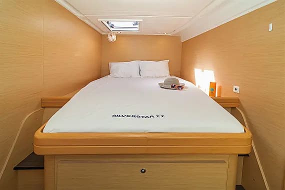 Planul punții pentru Lagoon 421 in Lefkada / Nikiana Marina