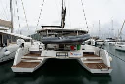 Lagoon 42 in Salerno / Marina d'Arechi thumbnail 4