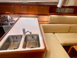 Oceanis 34 in Marmaris / Netsel Marmaris Marina thumbnail 5