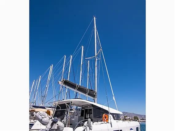 Lagoon 42 in Mykonos / Tourlos Marina - Photo 1