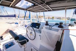 Lagoon 42 in Mykonos / Tourlos Marina thumbnail 9