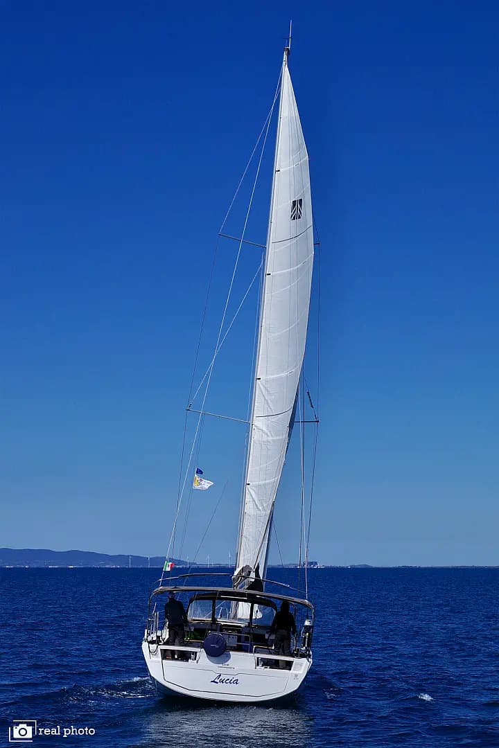 Dufour 470 in Puntone / Marina di Scarlino - Photo 5