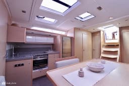 Dufour 470 in Puntone / Marina di Scarlino thumbnail 7