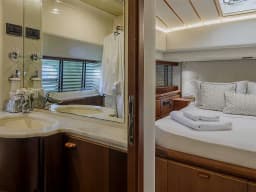 Ferretti 72 in Athens / Alimos Marina thumbnail 17