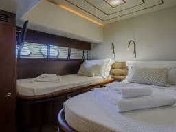 Ferretti 72 in Athens / Alimos Marina thumbnail 19